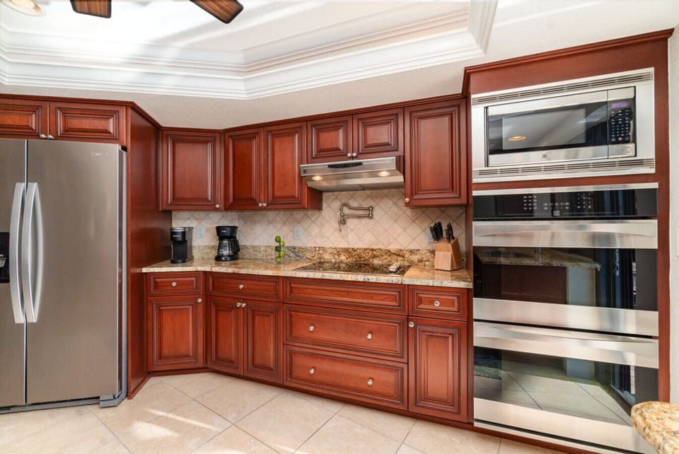Elegant open-concept kitchen designed for effortless entertaining and indoor-outdoor living.