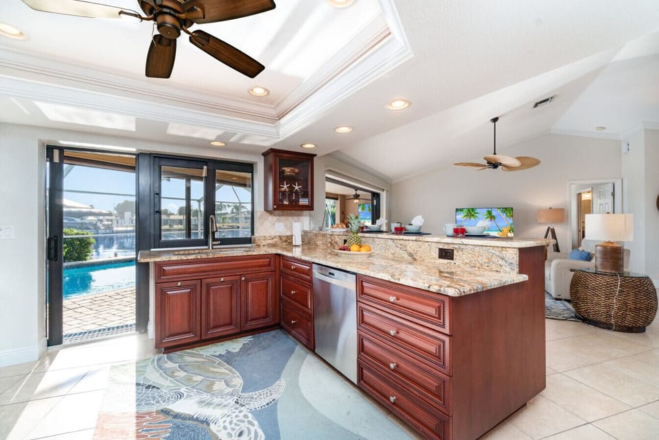 🥂 Perfect for entertaining — kitchen flows seamlessly into living space