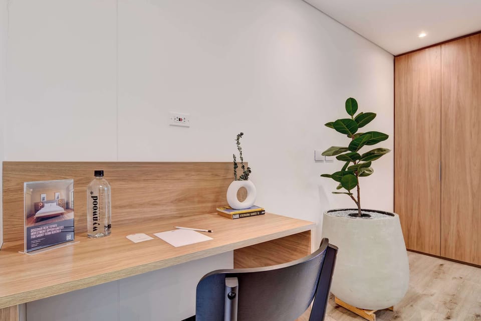 Minimalist desk, perfect for home office