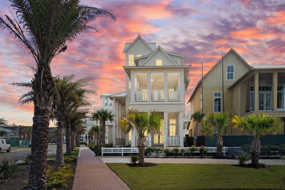 House (5 Bedrooms) | Exterior