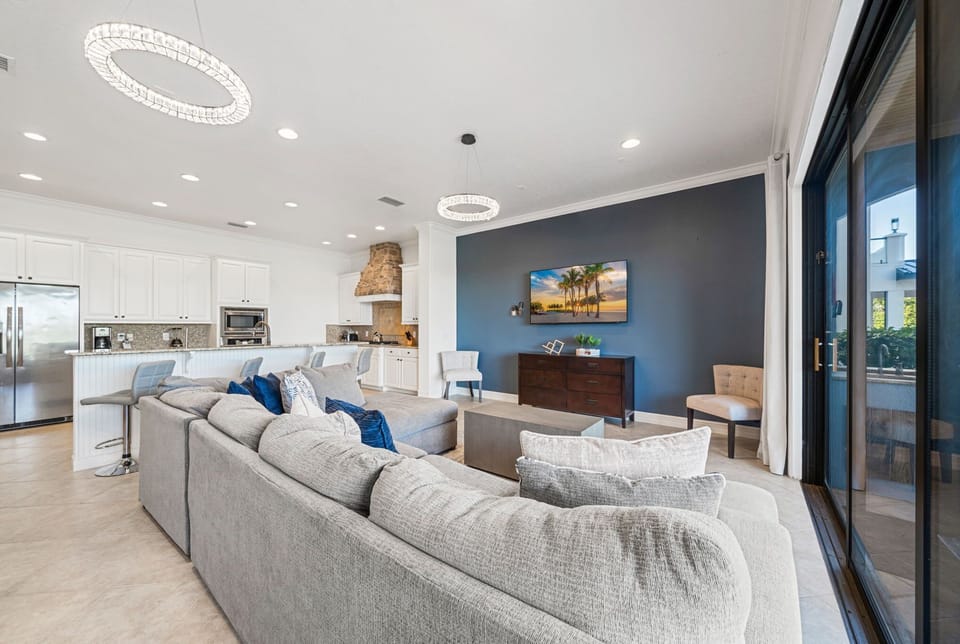 Luxury Escape with Indoor-Outdoor Flow