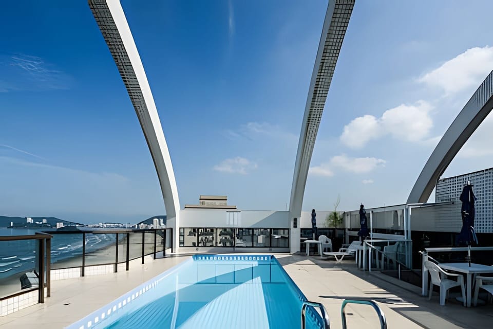 Swimming pool,Balcony / Terrace,Sea view