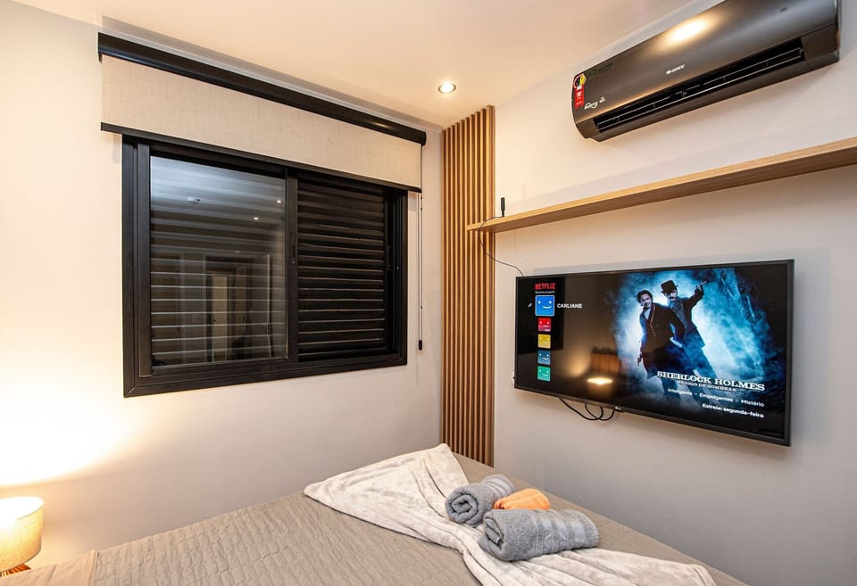 Bed,Photo of the whole room,Bedroom