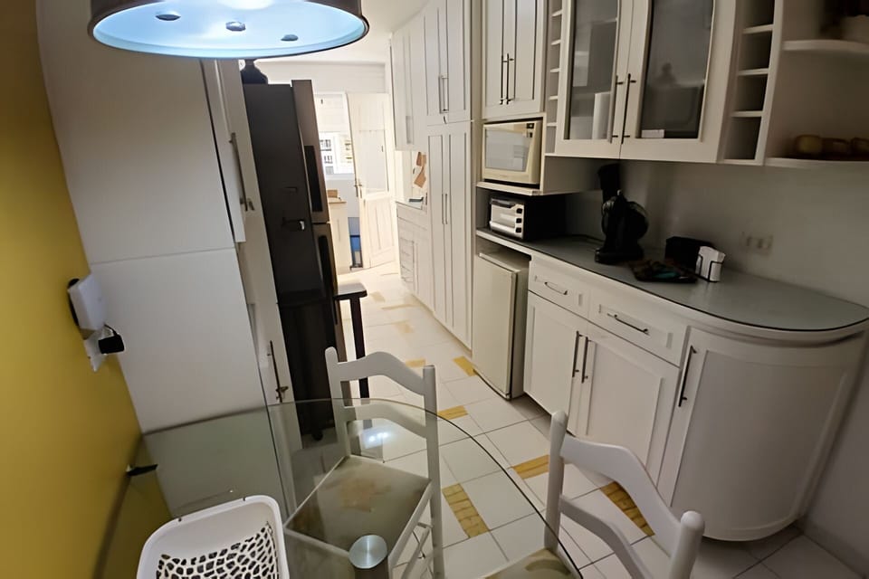 Kitchen or kitchenette,Dining area