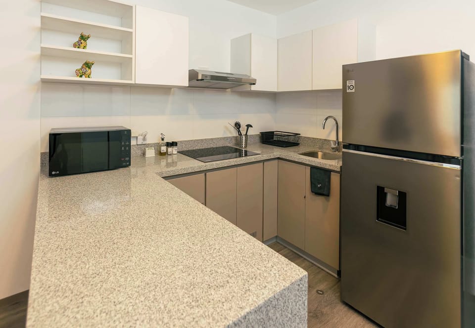 Modern and well-equipped kitchen