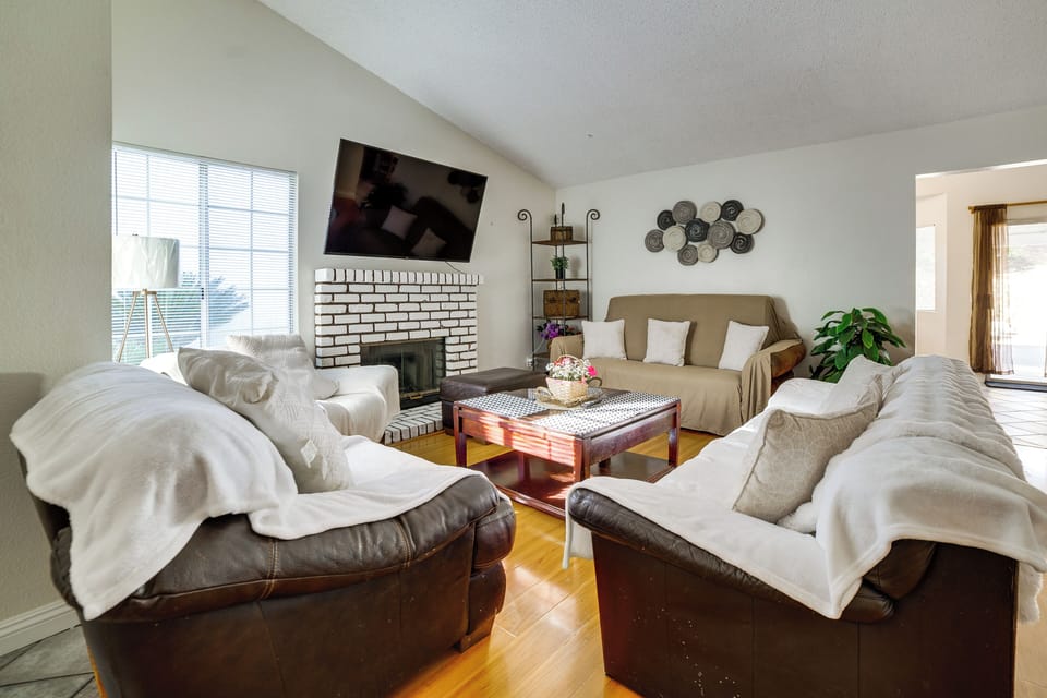 Moreno Valley Vacation Rental | 3BR | 2BA | 1,322 Sq Ft | Steps to Enter