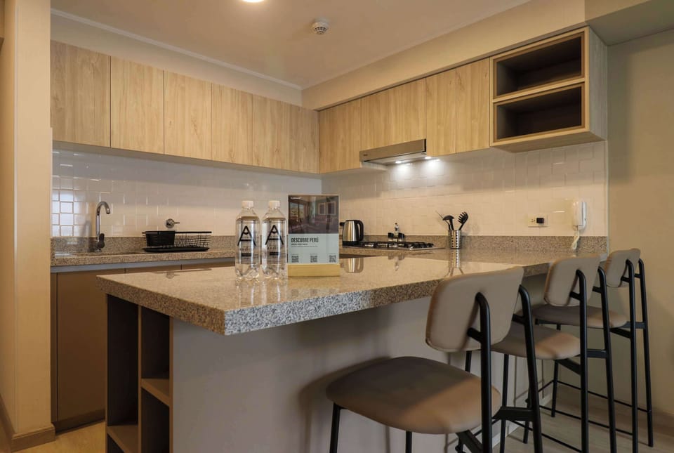 Clean and well-equipped kitchen