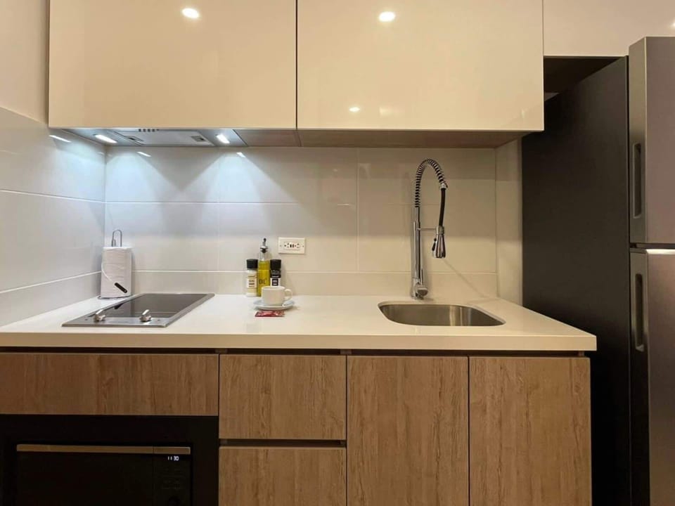 Well equipped kitchen