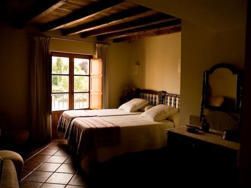 Double or Twin Room | Blackout drapes, free cribs/infant beds, rollaway beds, free WiFi