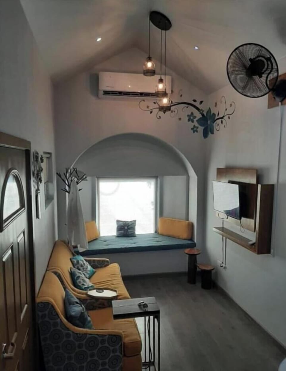 Standard Studio, Courtyard View | Street view