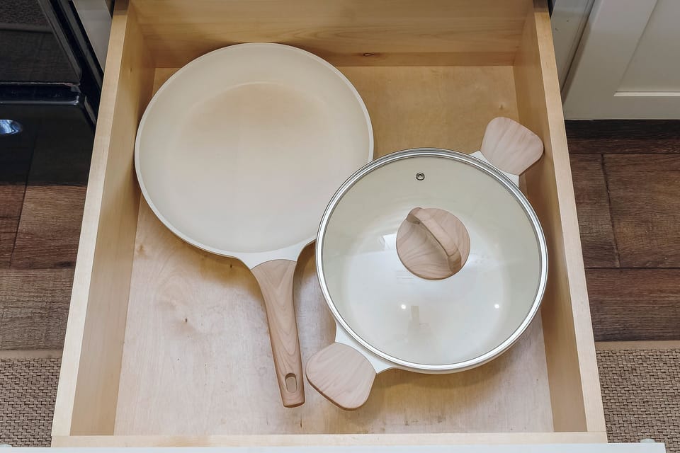 Pots and pans are included