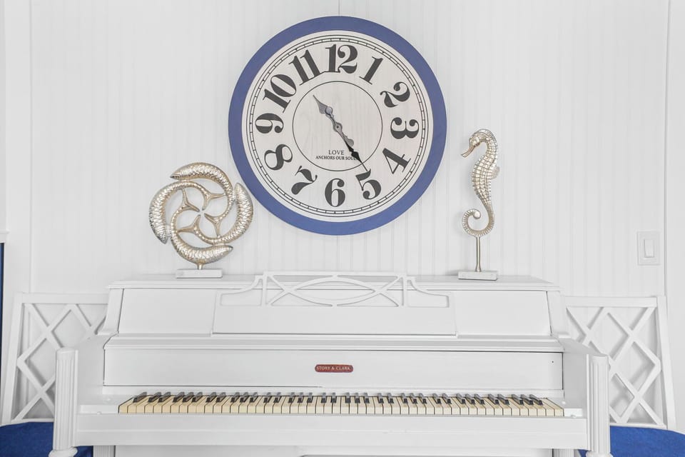 Play the piano!