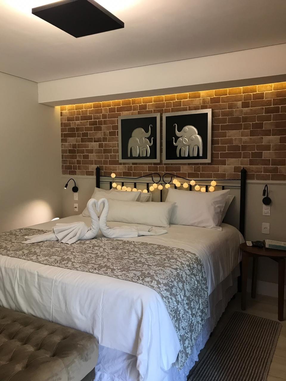 Deluxe Bungalow, 1 Bedroom, Mountain View, Mountainside | Minibar, in-room safe, WiFi (free), individually furnished