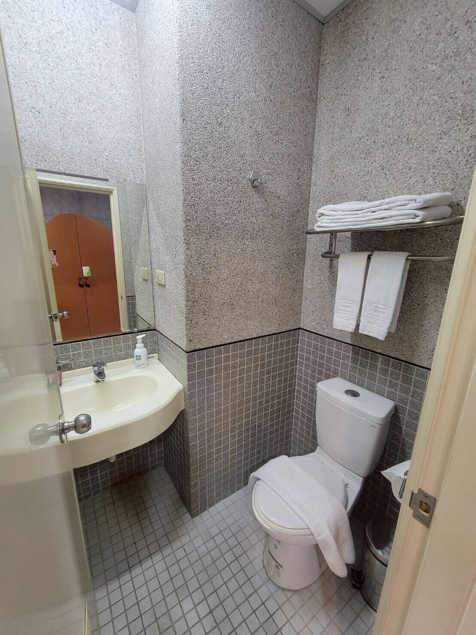 Double Room, 1 Double Bed | Bathroom | Shower, hair dryer, slippers, towels