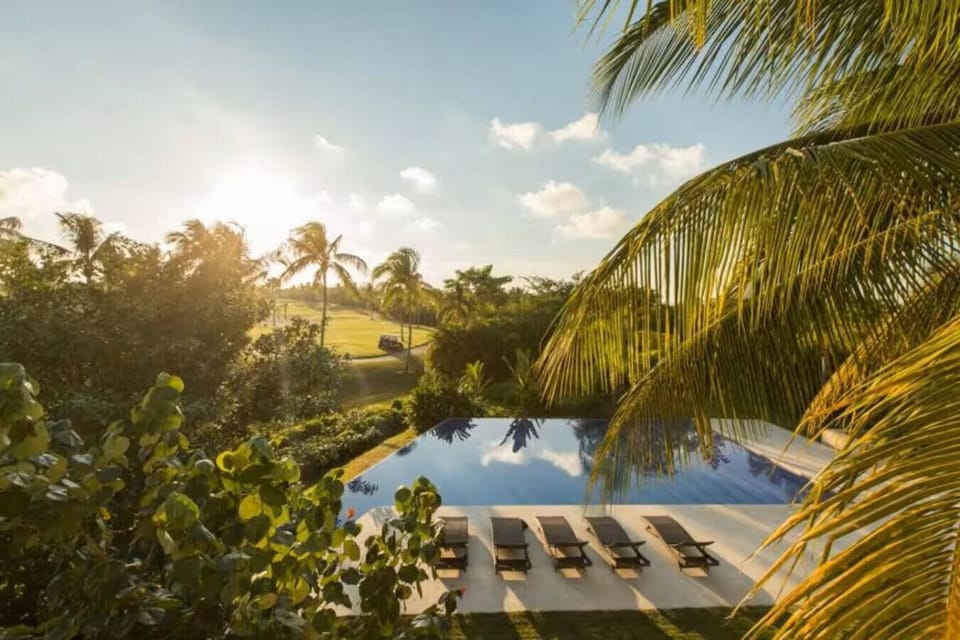 Las Terrazas Community Pool