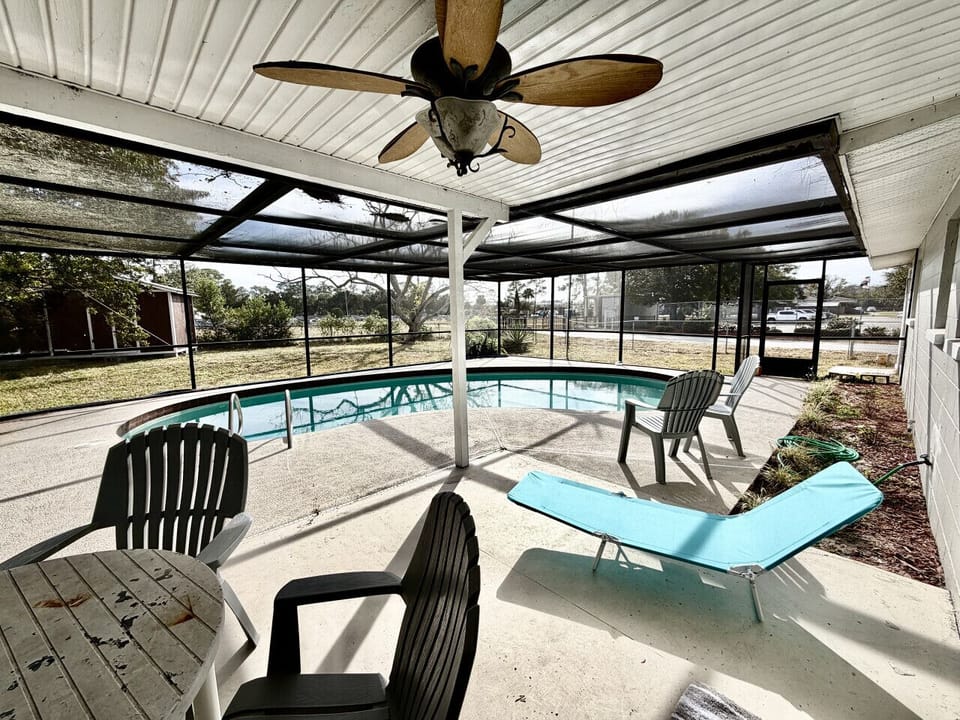 Screened Pool