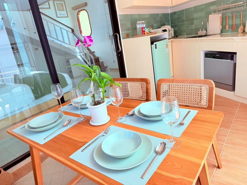 Family Villa | Dining room