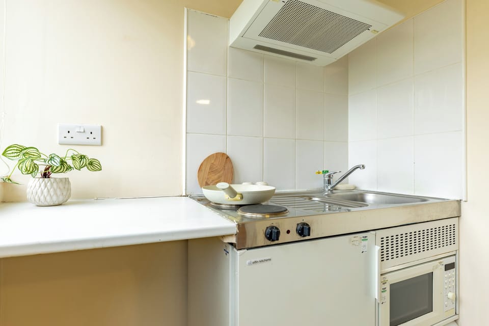 Studio, Non Smoking | Private kitchen