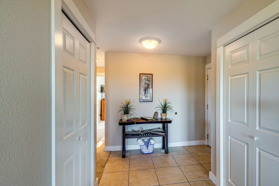 Hallway to Bedrooms & Bathrooms