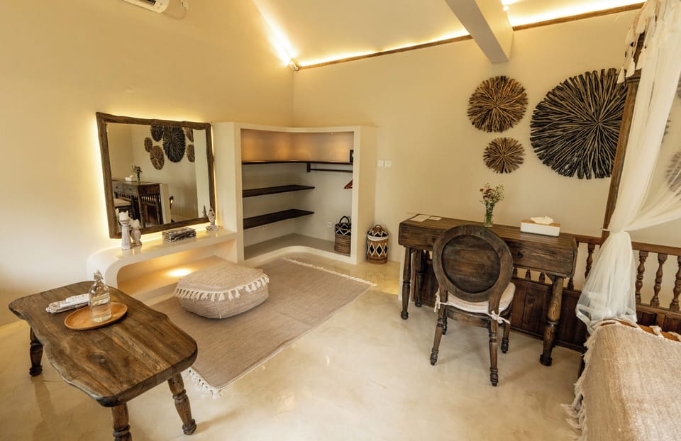 Deluxe Double Room, Balcony | Free WiFi, bed sheets