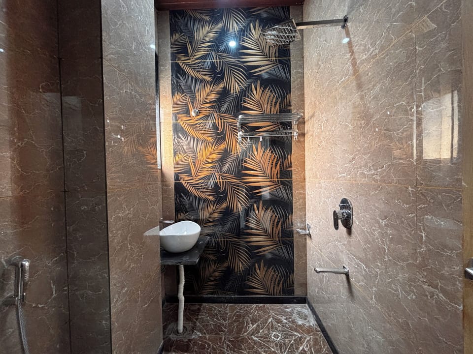 Shower, free toiletries, towels, soap