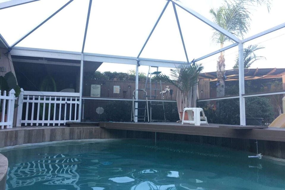 Holiday Home Swimming Pool