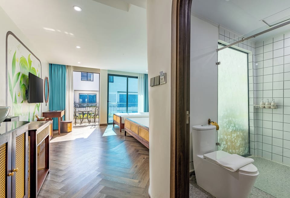 Family Room, Pool View | In-room safe, desk, laptop workspace, soundproofing