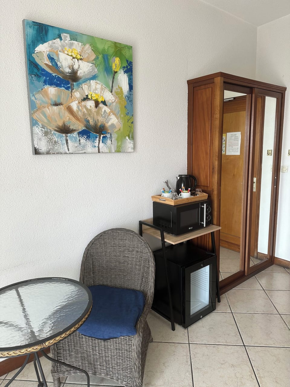 Superior Room, Garden View | Premium bedding, desk, iron/ironing board, free WiFi