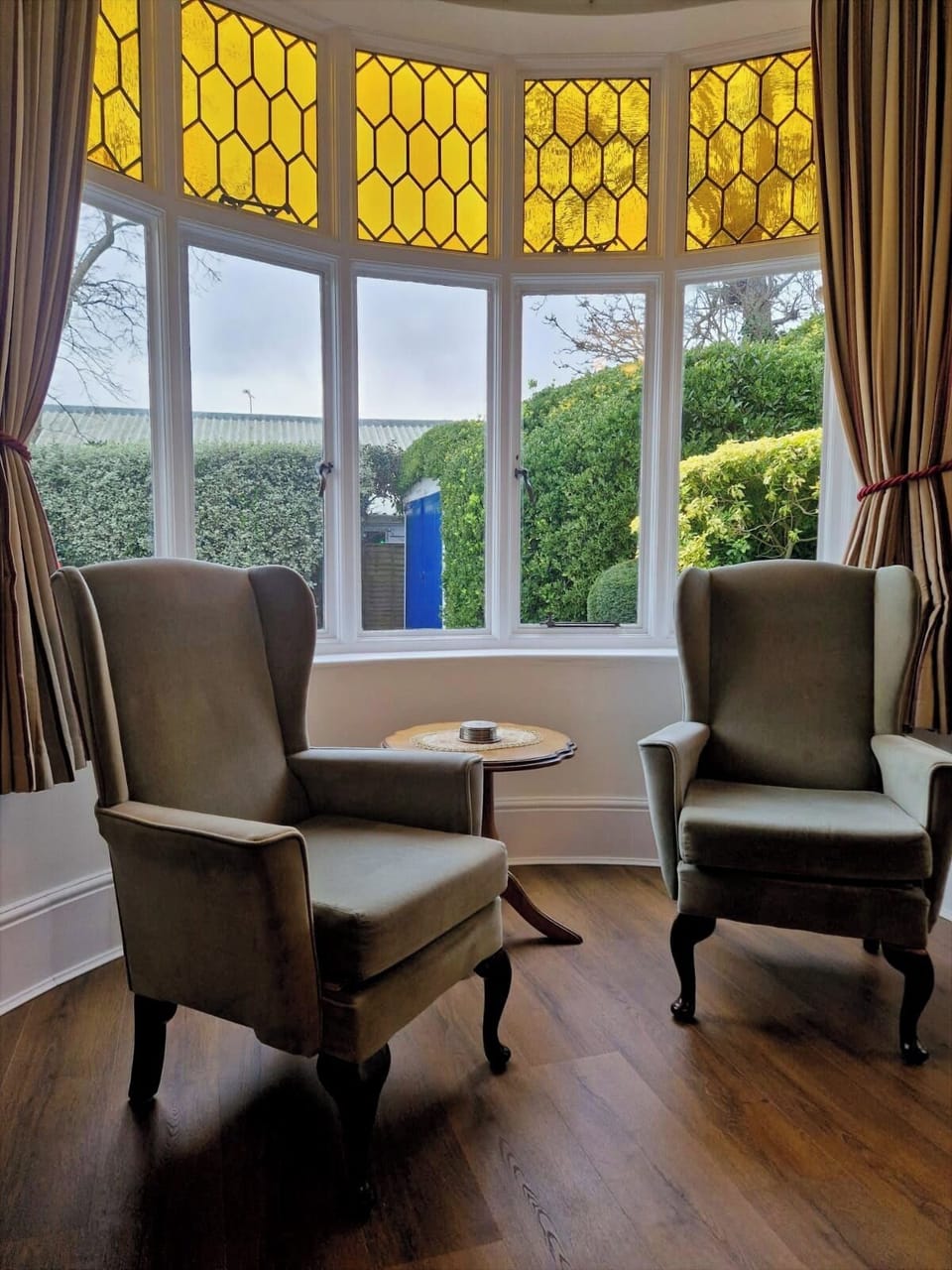 Lounge Bay Window
