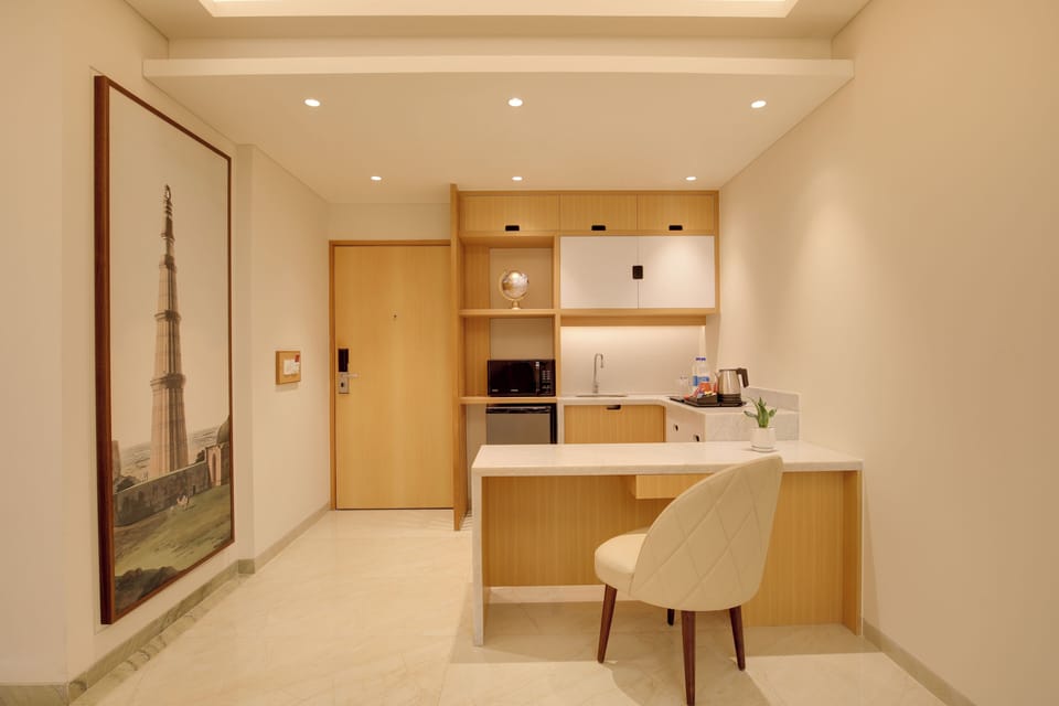 Studio Twin Room | Desk