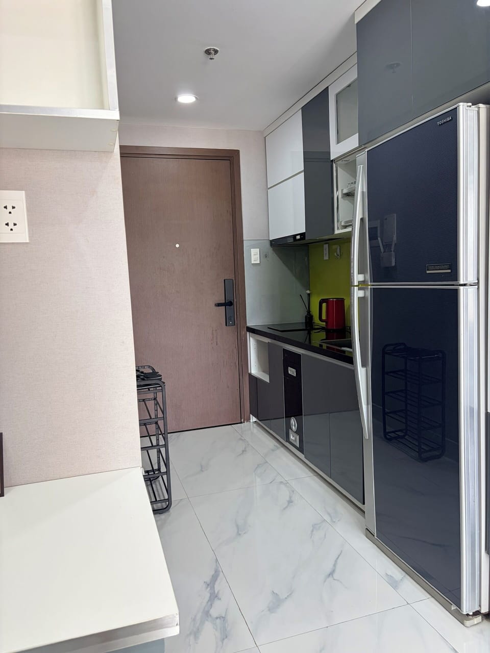 Luxury Apartment, Balcony, City View | Private kitchen