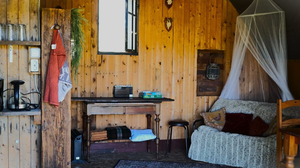 Camping Ont Moeten - Romney Lodge - living room
