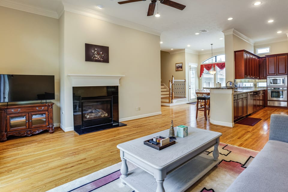 Apartment (3 Bedrooms) | Front of property