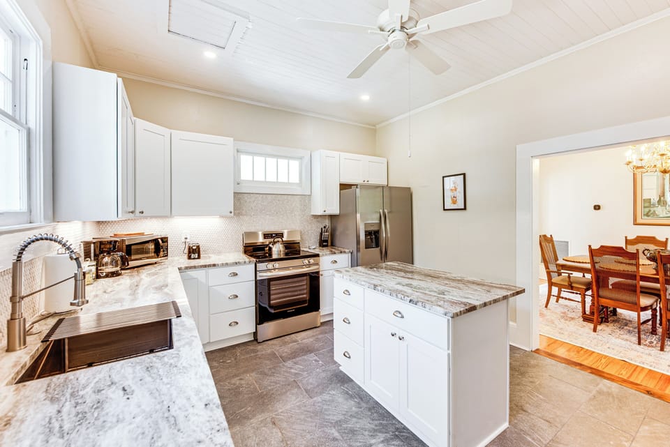 House (2 Bedrooms) | Interior