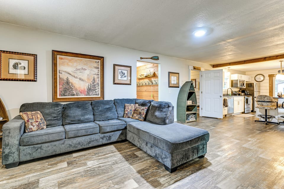 House (4 Bedrooms) | Interior