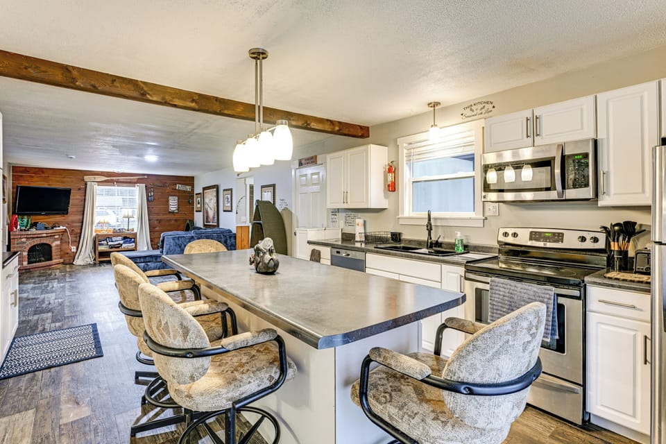House (4 Bedrooms) | Interior