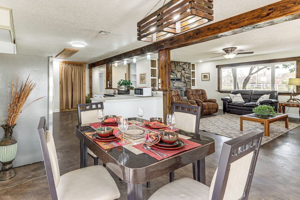 House (4 Bedrooms) | Interior