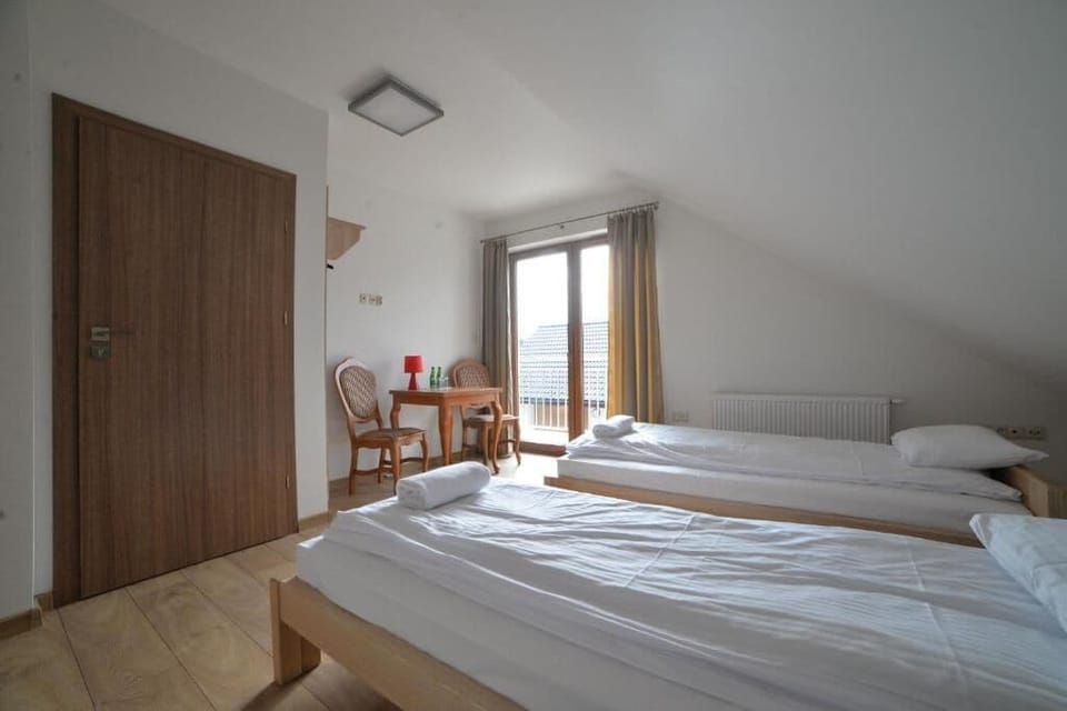 Basic Double Room, Private Bathroom, Garden View | Free WiFi, bed sheets