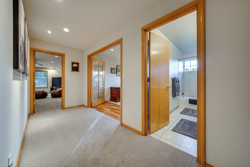 House (6 Bedrooms) | Interior