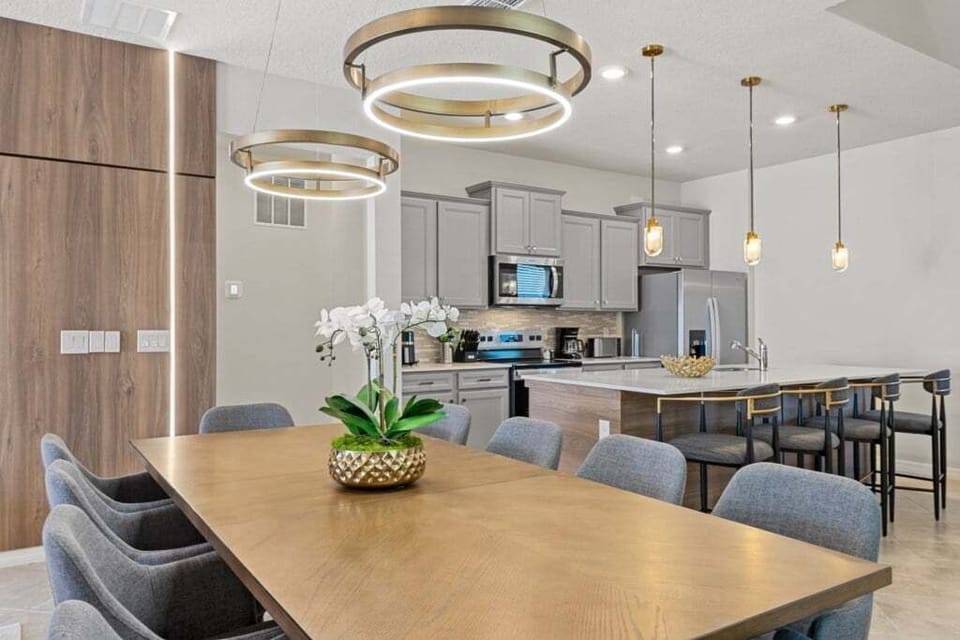 Villa, Multiple Bedrooms | Dining