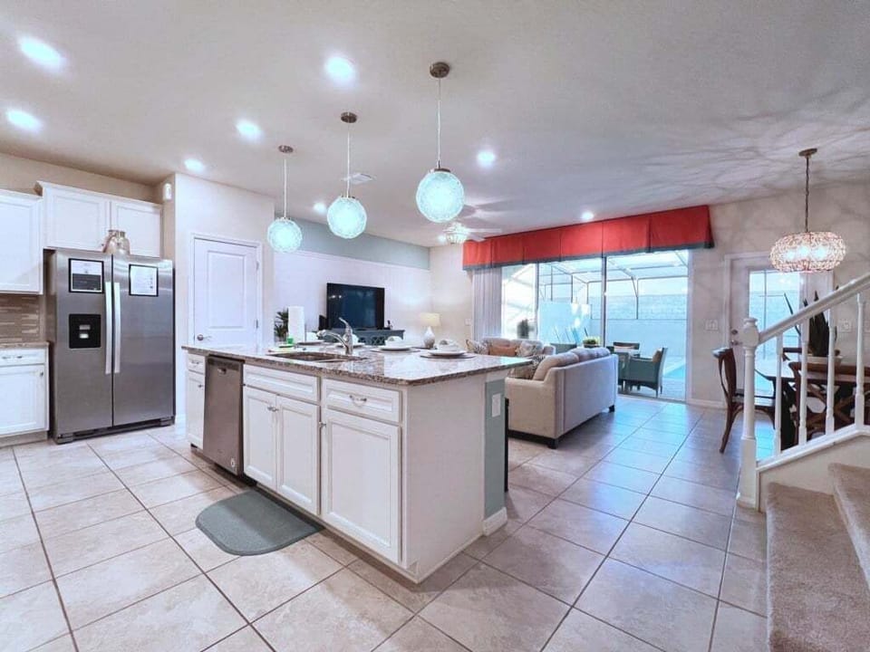 Townhome, 5 Bedrooms | Interior