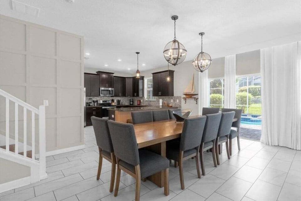 Villa, 6 Bedrooms | Private kitchen