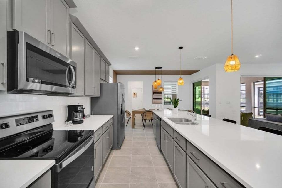 Villa, 6 Bedrooms | Private kitchen