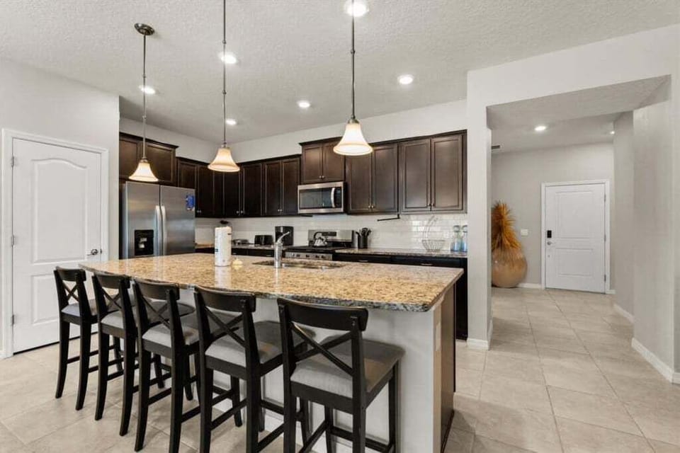 Villa, 5 Bedrooms | Private kitchen