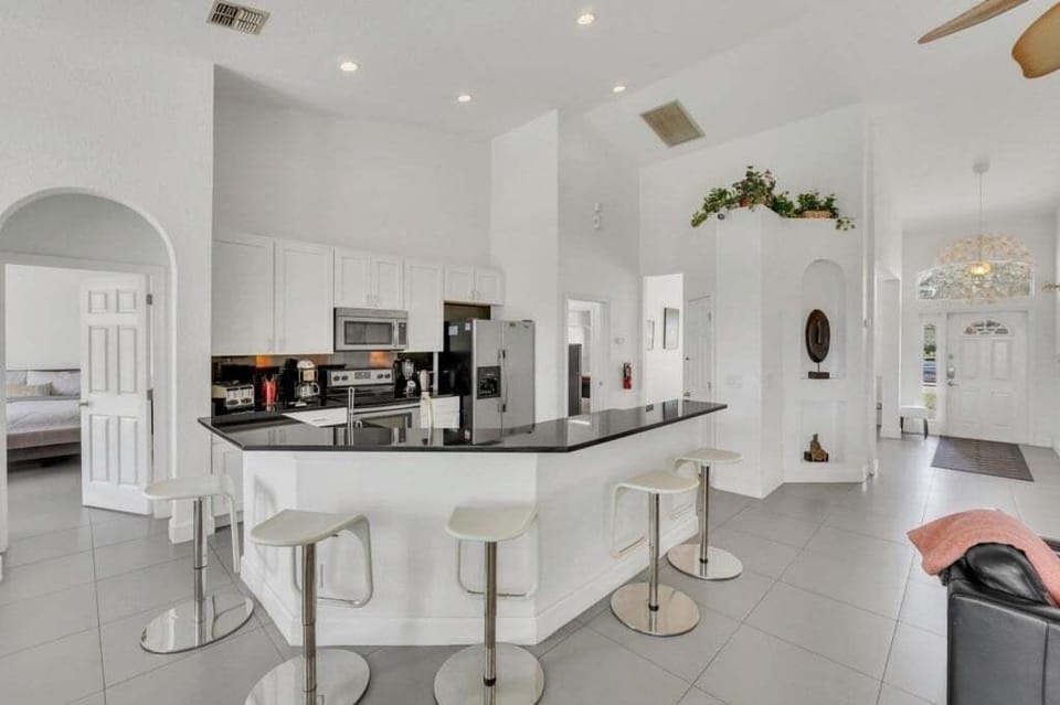 Villa, 5 Bedrooms | Private kitchen
