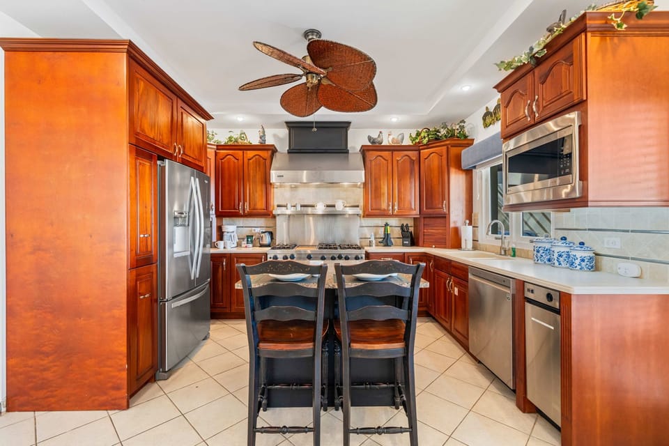 House (4 Bedrooms) | Property amenity