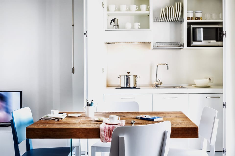 Comfort Studio | Private kitchen | Mini-fridge, microwave, stovetop, dishwasher
