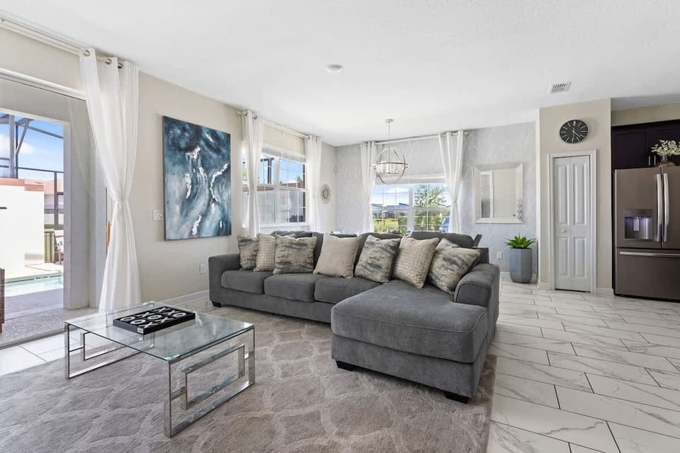 Communal lounge / TV room,Living Room