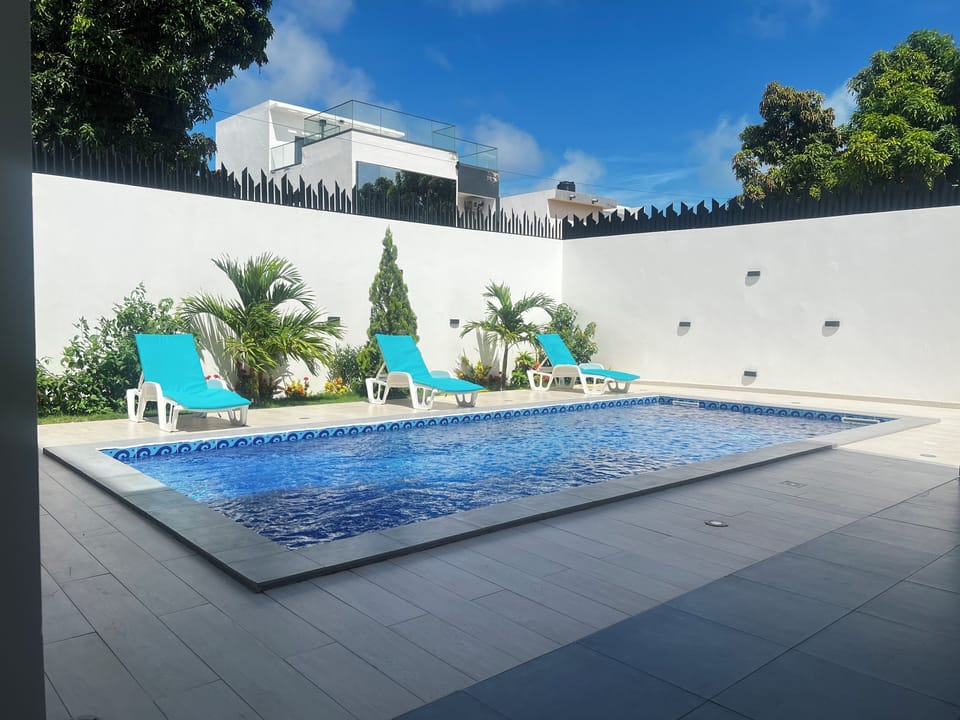 Classic Double Room, Garden View | Bathroom | Separate tub and shower, towels, soap, shampoo