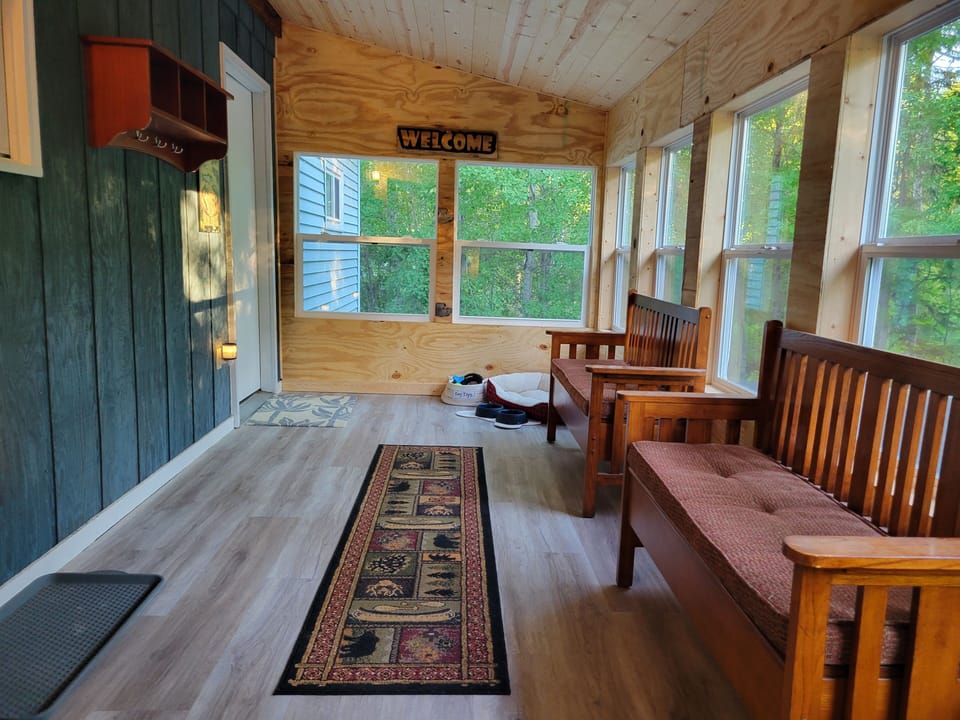 Back of Seasonal Room.